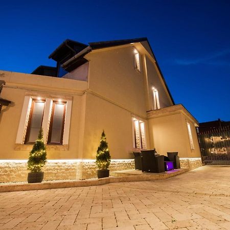 H & V Residence - Split Level Apartment Arad Zewnętrze zdjęcie