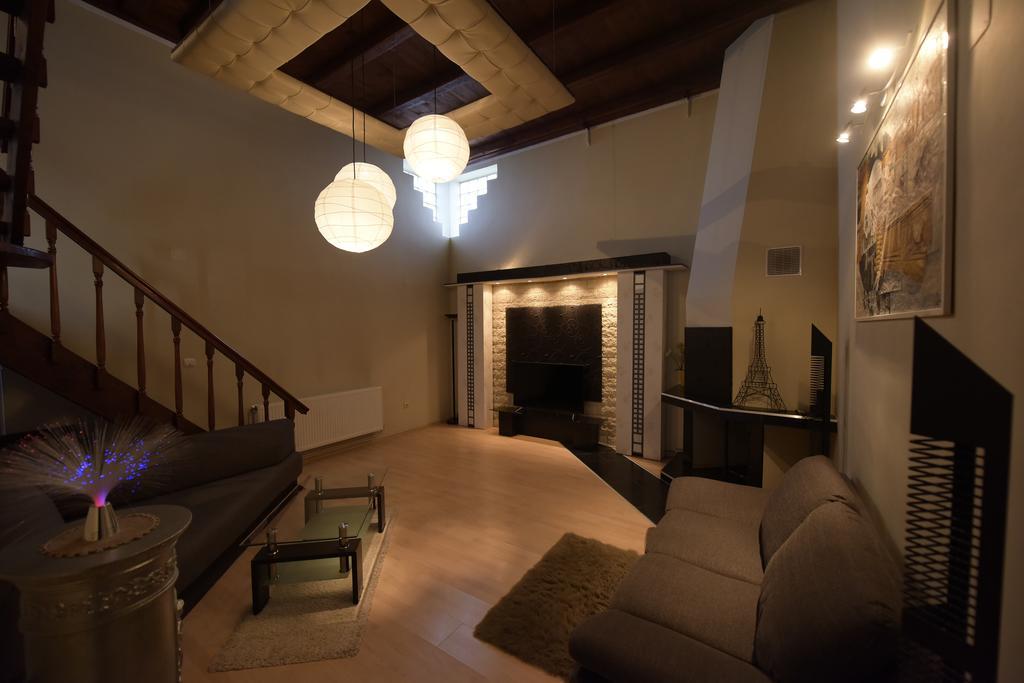 H & V Residence - Split Level Apartment Arad Zewnętrze zdjęcie